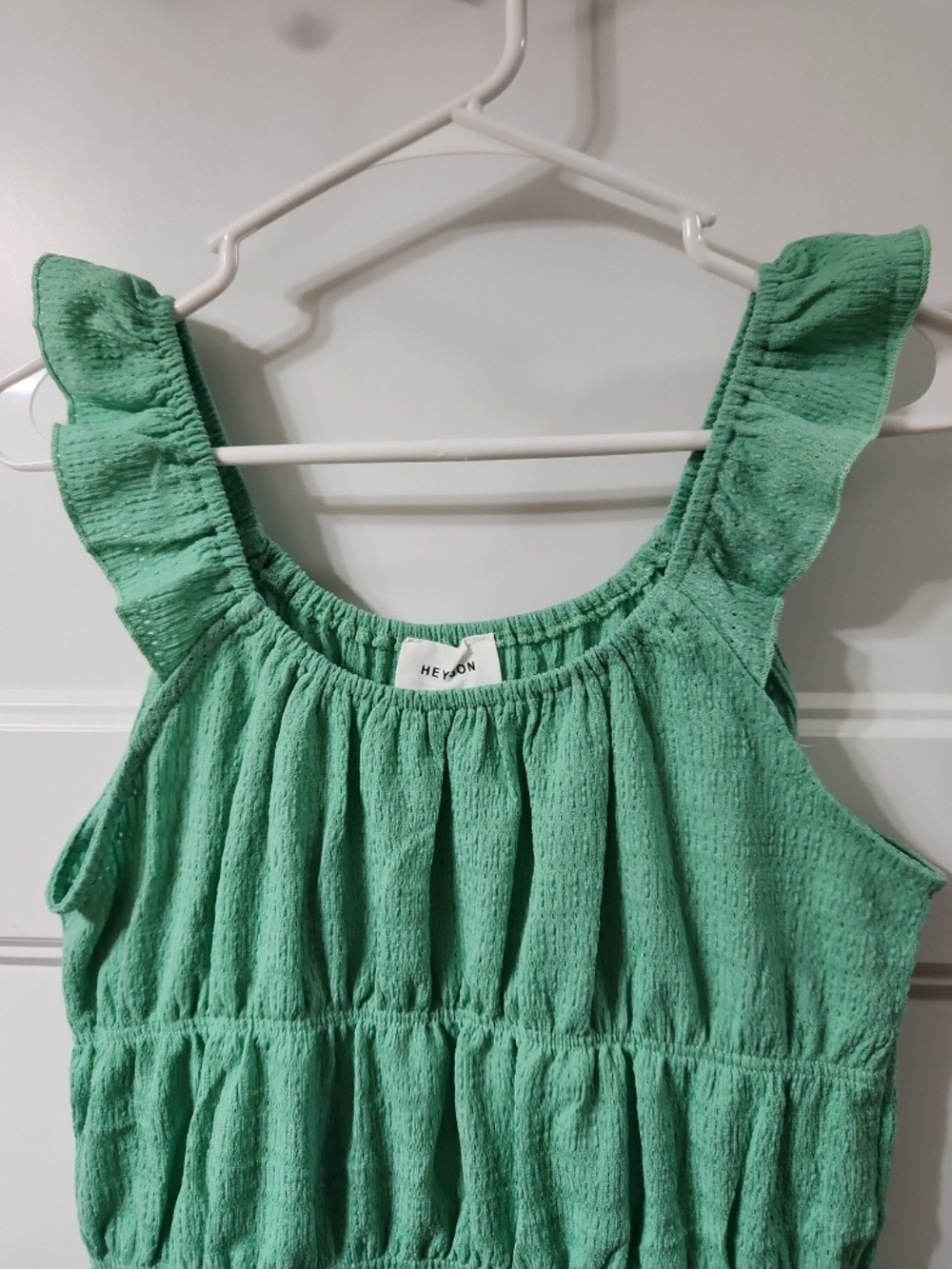 NWT Heyson Green Ruffled Tank - Picture 2 of 4